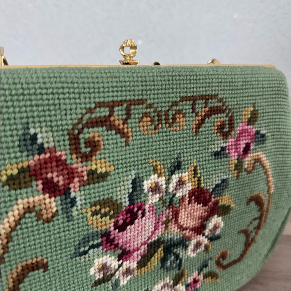 Vintage 1960s Fabric Needlepoint Floral Green Chain Bag - Picture 4 of 6